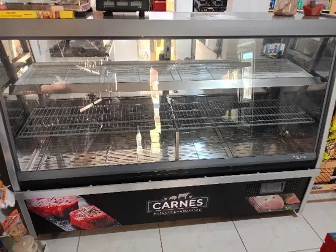 Vendo balcão de frios e avicola