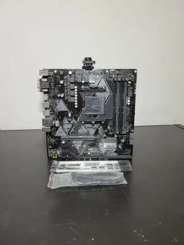 Placa mãe B450m Asus 4 slot de ram