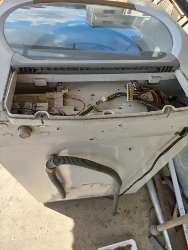 Vendo máquina de lavar Brastemp com defeito 