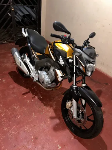 Vende-se Honda Cb twister 250 ABS