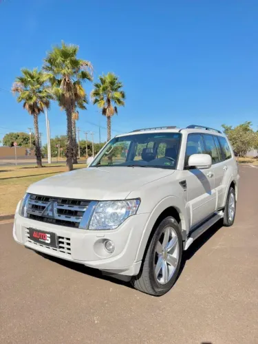 Mitsubishi Pajero HPE Full 3.2 4X4 T.i.dies. 5P AUT 2014