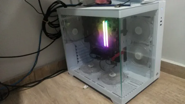 PC + MONITOR 32 POLEGAS + WEB CAM 1080P
