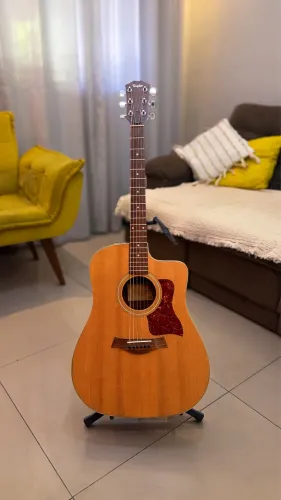 Taylor 210ce USA + HardCase