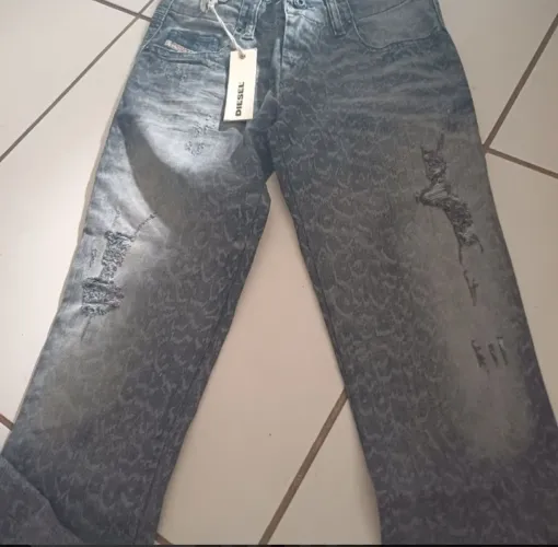 calca diesel modelo grupee t24 europa  .Brasil 36 pp original da Inglaterra