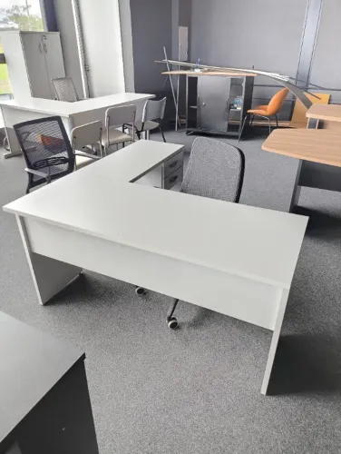 Mesa de Escritório em L Escrivaninha com 2 Gavetas - 0,75x1,50x0,60cm - PROMOÇÃO!