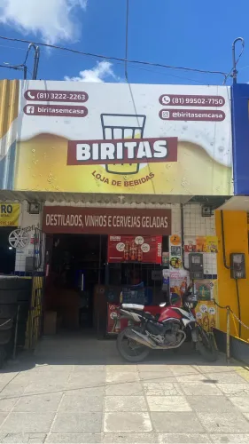 Vaga para entregador com moto. 
