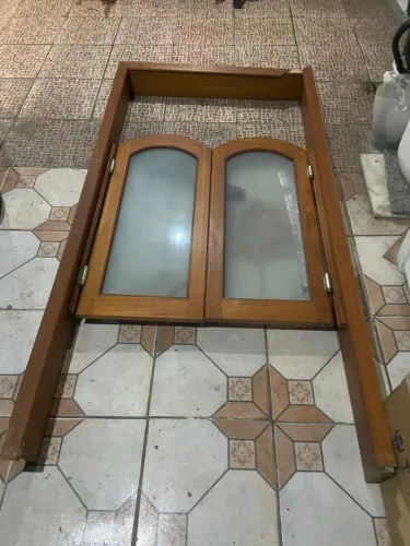 Para-Despega-Porta estilo faroeste, em madeira Em Madeira De Lei- com Marcos