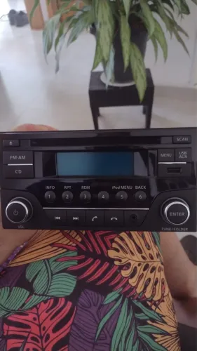 Vendo rádio do carro versa 300 reais