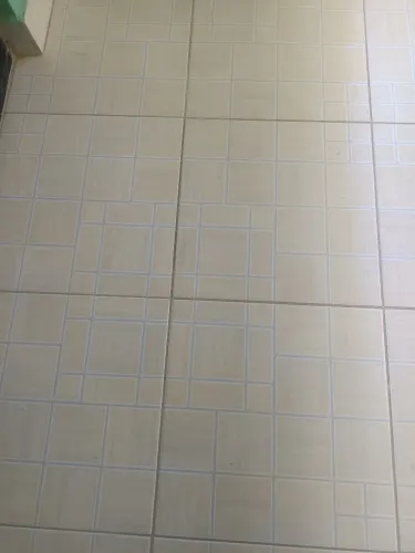 Pedreiro pisos e revestimentos ,hidráulica elétrica ?