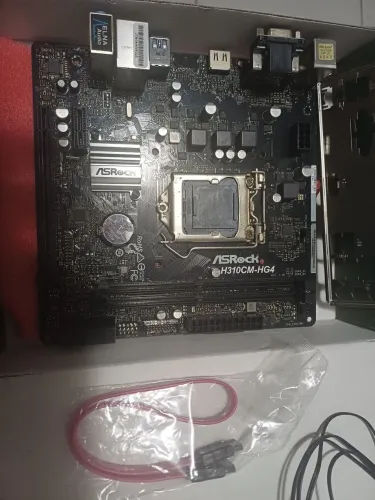 ( COM DEFEITO) placa mãe H310CM-HG4 Asrock