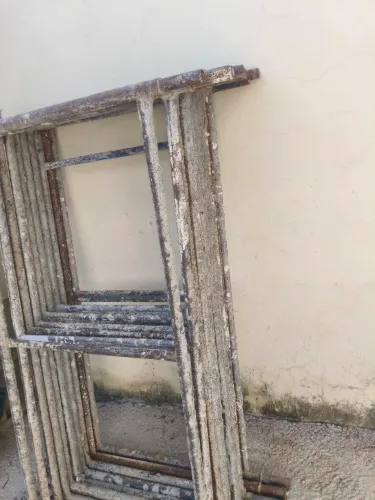 Vendo 10 peças de andaime, somando todos da 5 metros de altura!