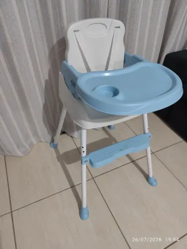 Cadeirinha de alimentação 