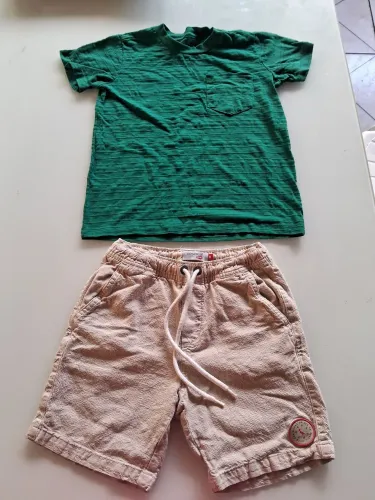 Conjunto semi novo para menino de 5 a 7 anos 