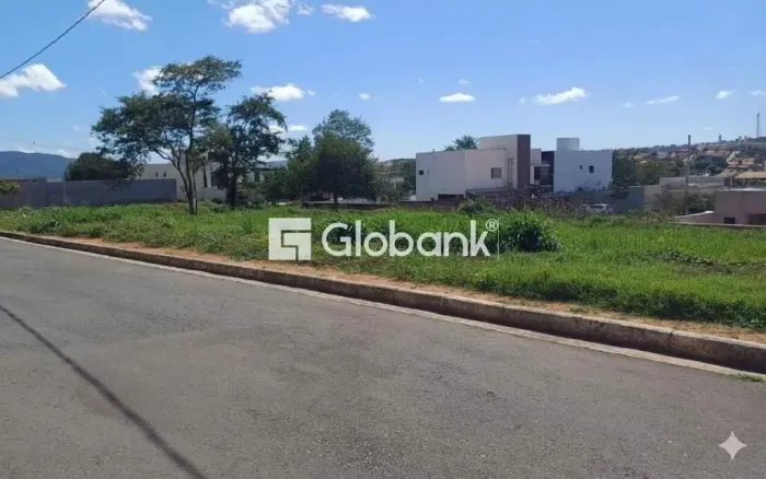 Lote em Condomínio à Venda Montes Claros, Planalto