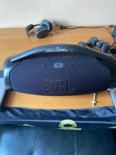 JBL bombox 3