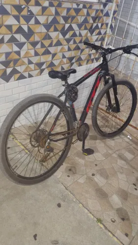 Bicicleta semi nova