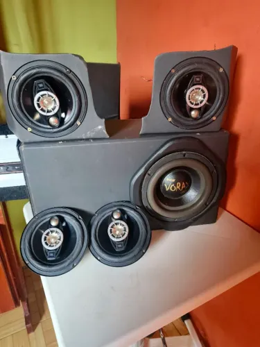 Kit de som automotivo, madulo taramps ds 800x3 + sub eros 500w, 4 alto falante jbl