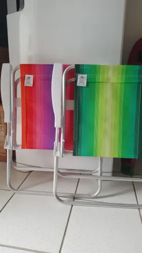 Vendo duas cadeiras de praia em perfeito estado. As duas juntas por 180