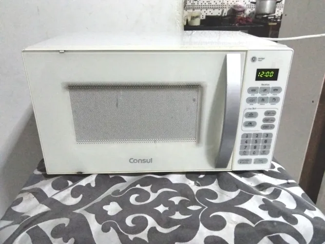 Vende-se microondas, *