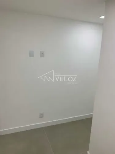 Sala - / Comercial / Jardim Botânico