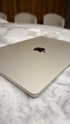 MacBook Air 13.6 M3/8/256