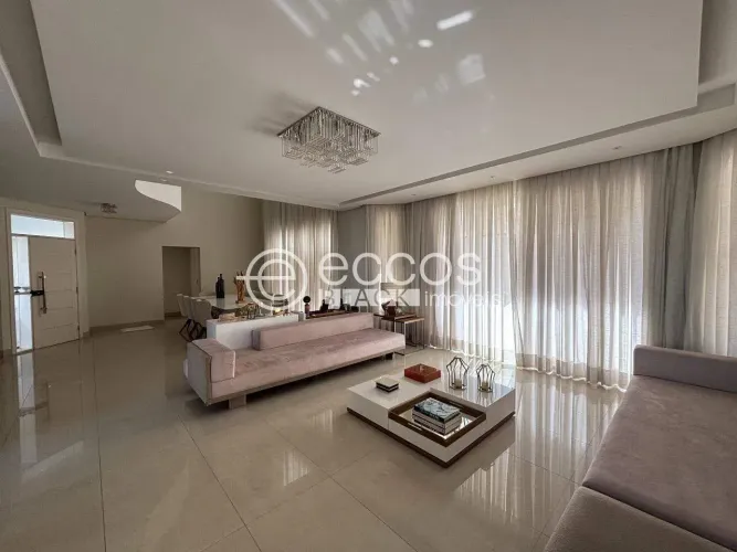 Casa em condomínio à venda, 4 quartos, 4 suítes, 6 vagas, Parque Residencial Villa dos Ing