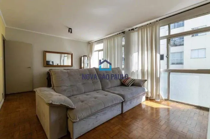 Apartamento com 03 quartos, localizado na região do Jardim Paulista.