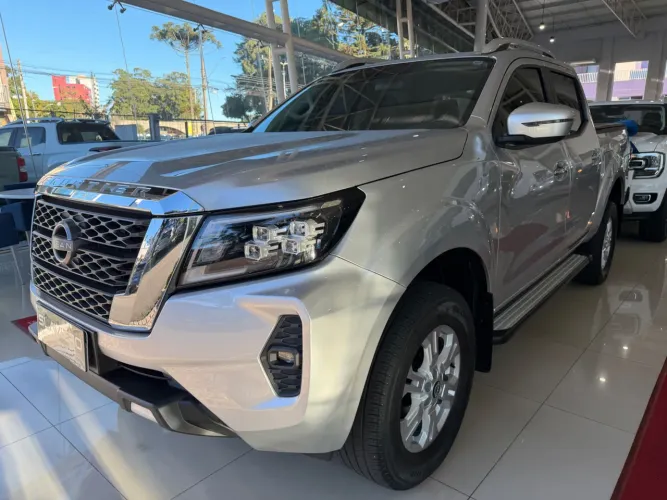 Nissan Frontier XE CD 4X4 2.3 Bi-TB Diesel Aut. 2025
