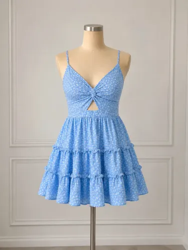 Vestido azul com babado