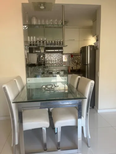 Apartamento na Maraponga com closet e móveis projetados