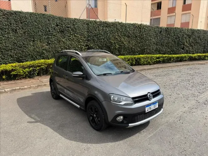 Volkswagen Crossfox 1.6 MI Total Flex 8V 5P 2011