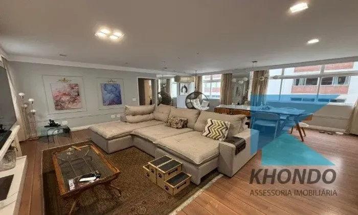 Apartamento à venda na Rua Oscar Freire