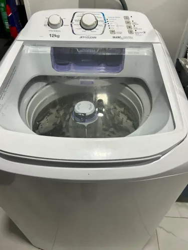 MÁQUINA DE LAVAR ROUPAS 12kg