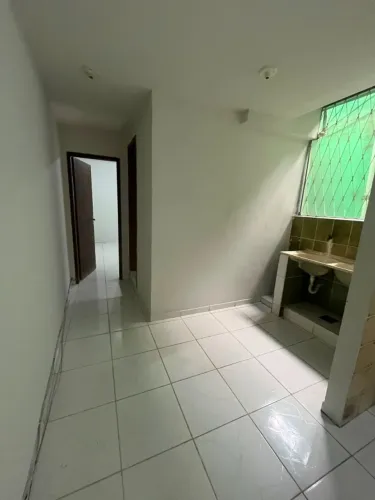 Alugo Apartamento Kitnet Não possui Garagem| Centro