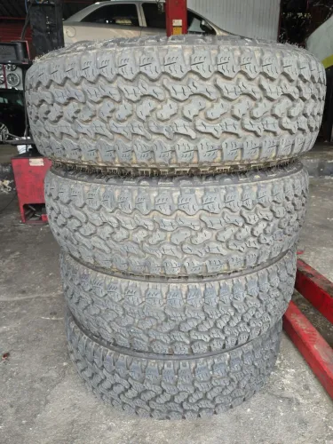 Pneus 235/65/17
