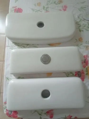 Caixa acoplada vaso sanitário.