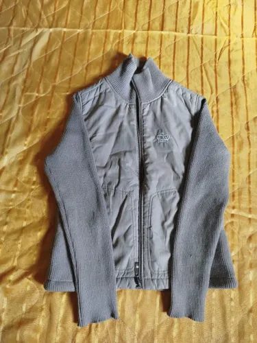Jaqueta de frio, estilosa e confortável