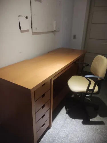Escrivania para escritório ou quarto
