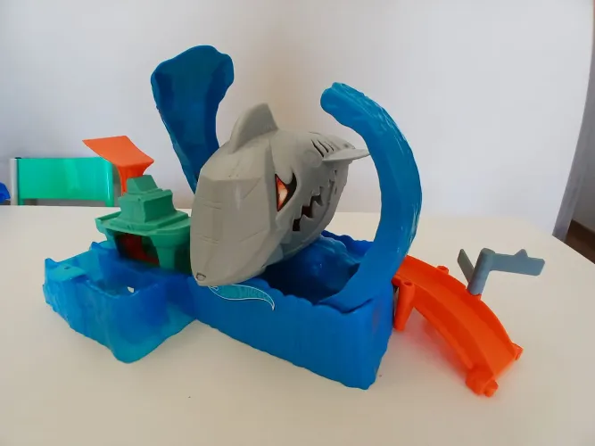Hot Wheels City Robô Tubarão 
