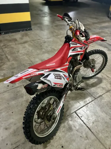 Crf230 só pegar e andar