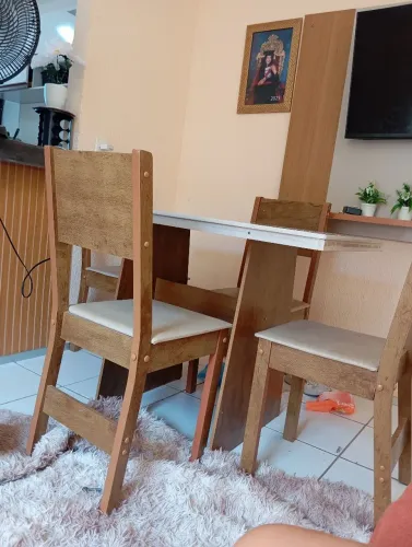 Vendo mesa ,usada mais em ótima condições