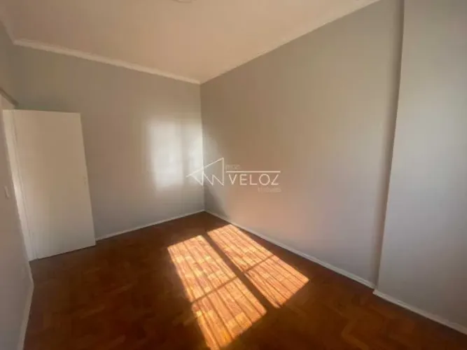 Apartamento : Padrão / Residencial / Catete