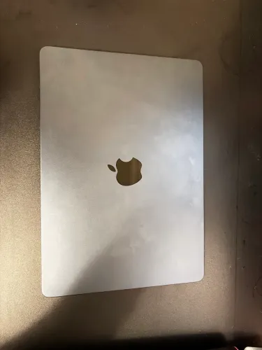 Macbook air 13? M3 512gb 16gb ram