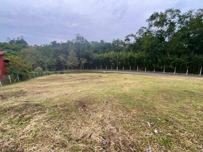 Terreno à venda no Condomínio Alpes de Guararema Guararema | 1.144 m² e testada de 63 met