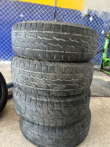 4pneus caminhonete 265/70 R 16 Dunlop usados 