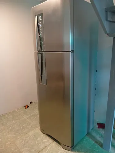 Geladeira inox Frost Free