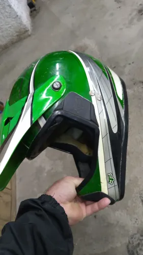 Capacete fox