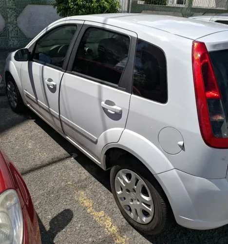 Ford Fiesta SE 1.6 8V Flex 5P 2014