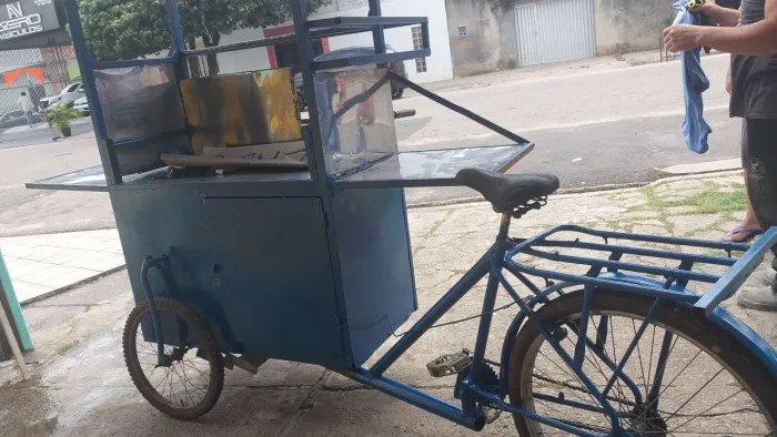 Carro pra venda de lanches e etc...