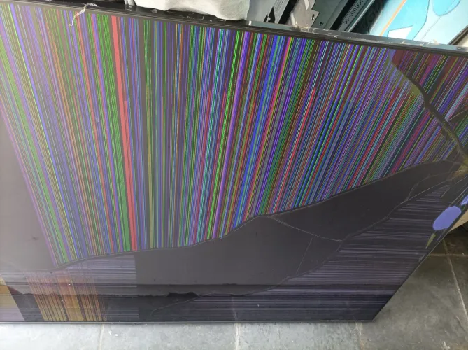 Tv Samsung 70p tela quebrada